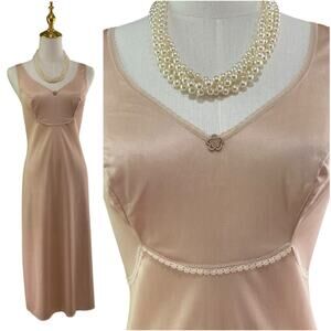 Vintage 70s Triumph International Beige Nylon Classic Full Slip Dress Size S